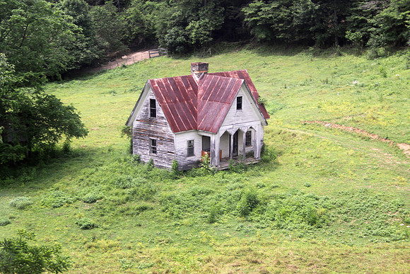 Ruined House - Smokey Mts Railroad